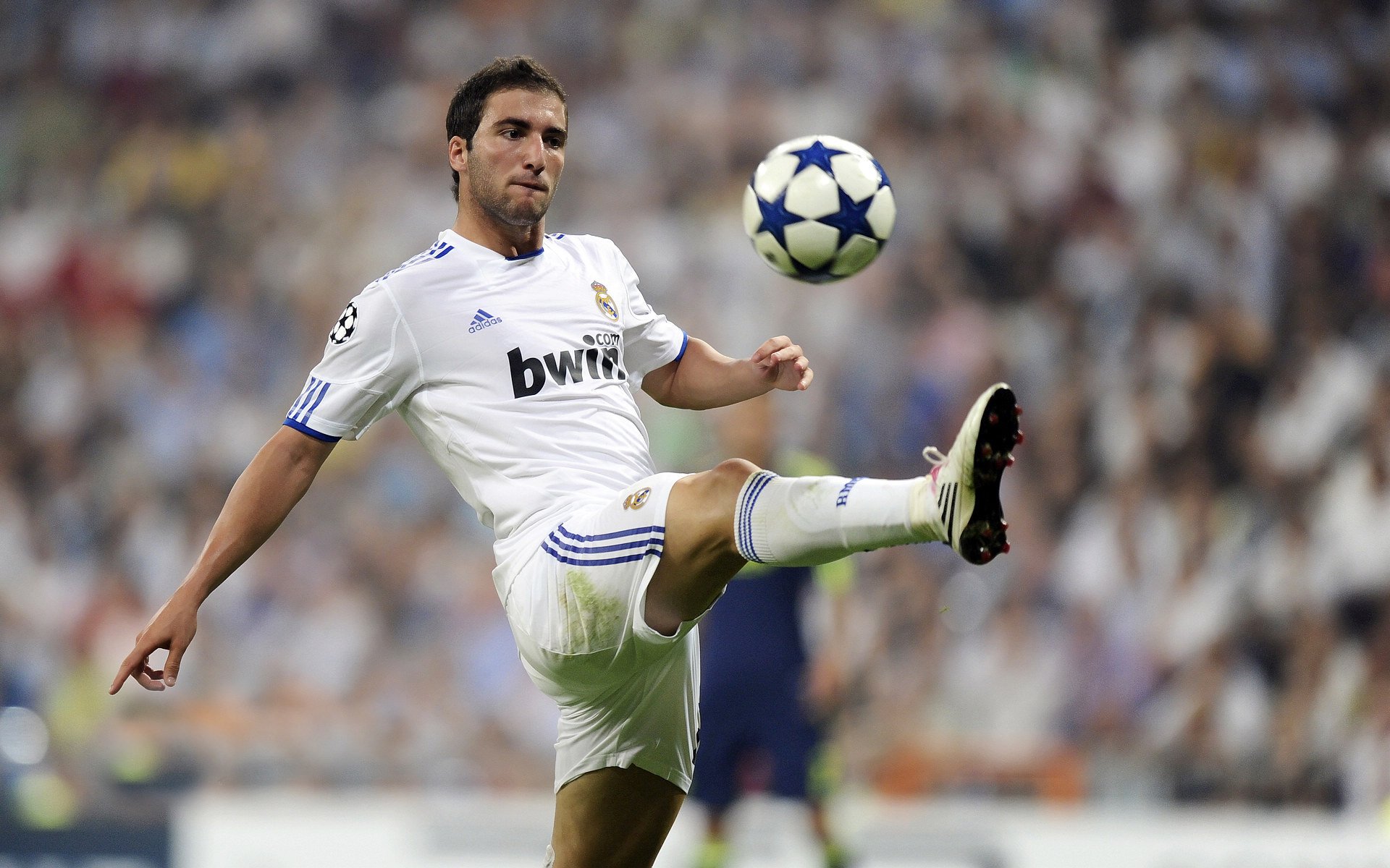 热刺主场小胜诺里奇,稳固前四位置,热刺必胜