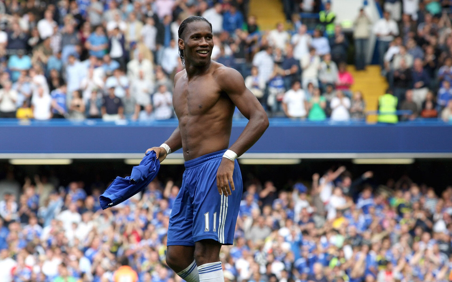 皇家马德里主场惜败，欧冠卫冕之路障碍重重！，皇家马德里队主场